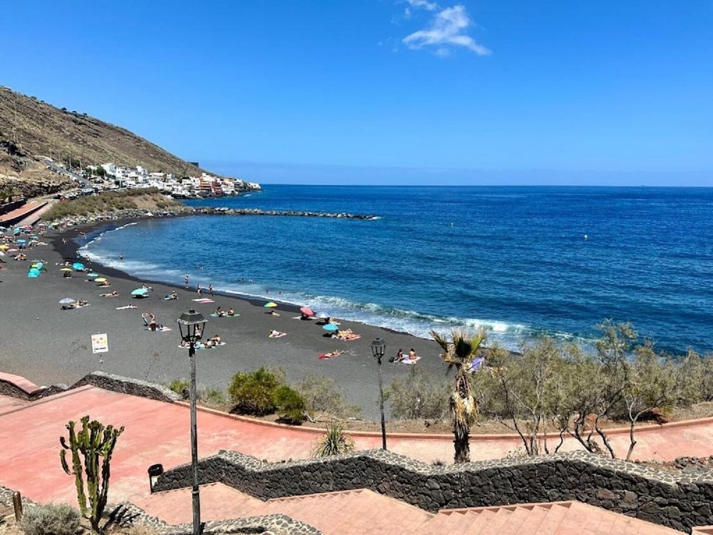 3 Bed-room & Wifi-radazul -sea View and Balcony