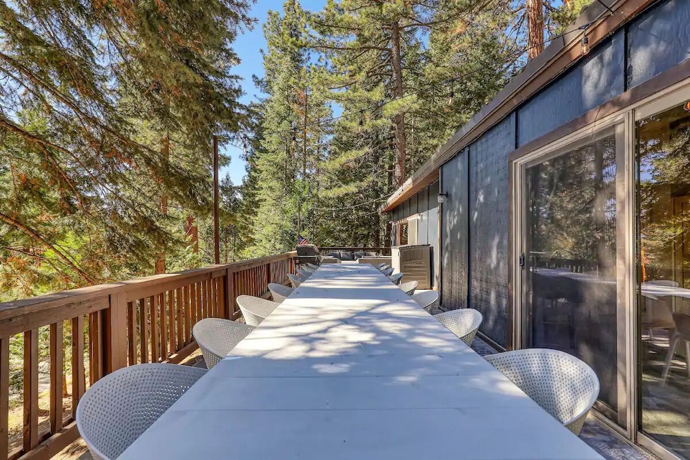 Bear Lodge
