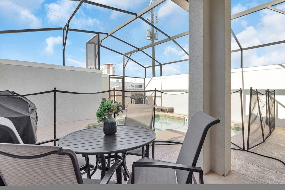 Your 5bdr House w Pool - 4959