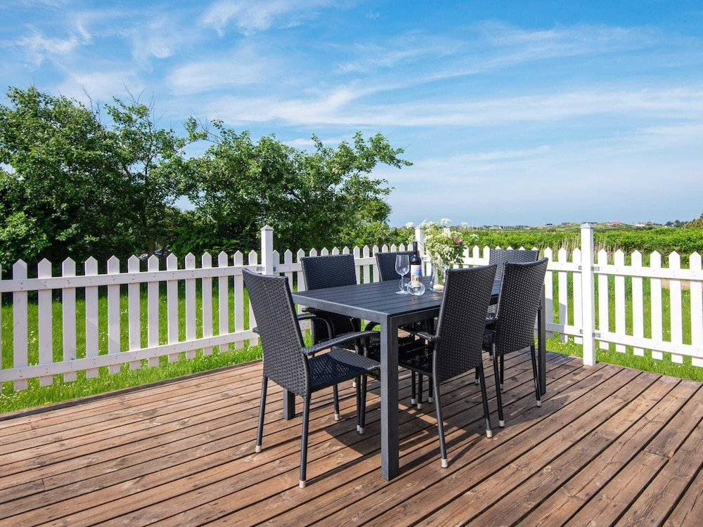 6 Person Holiday Home in Ringkobing-by Traum