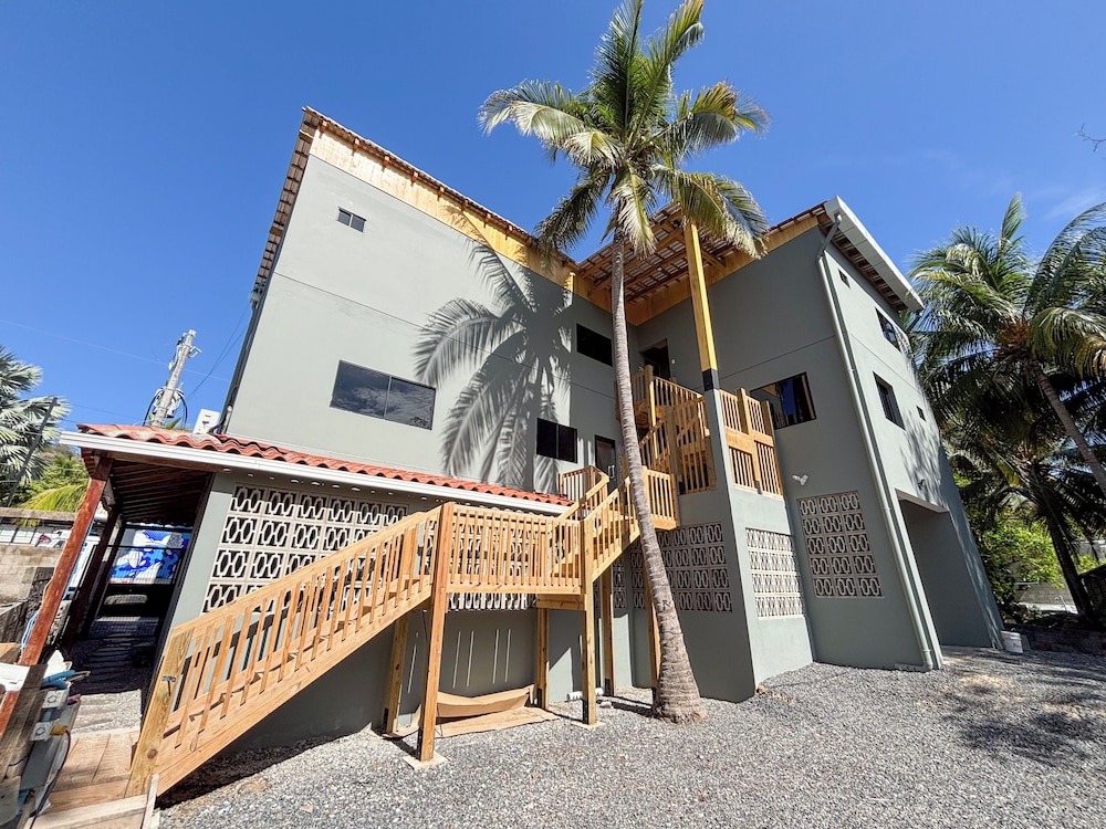 Lora Loca Inn