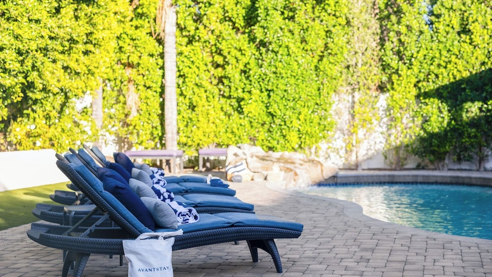 Private Pool, Outdoor Dining & Fireplace Near North Scottsdale Hotspots Desert Luma by Avantstay