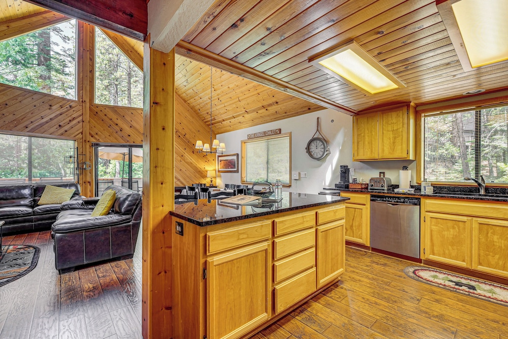 Game Room: 'blue Lake Mountain Retreat' in Arnold