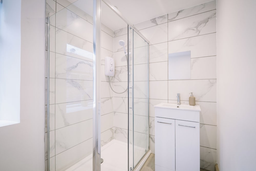 Sun St Apartment 5
