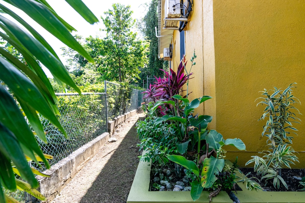 St Mary Mins Away From Ocho Rios 2 bed Ocean View Villa