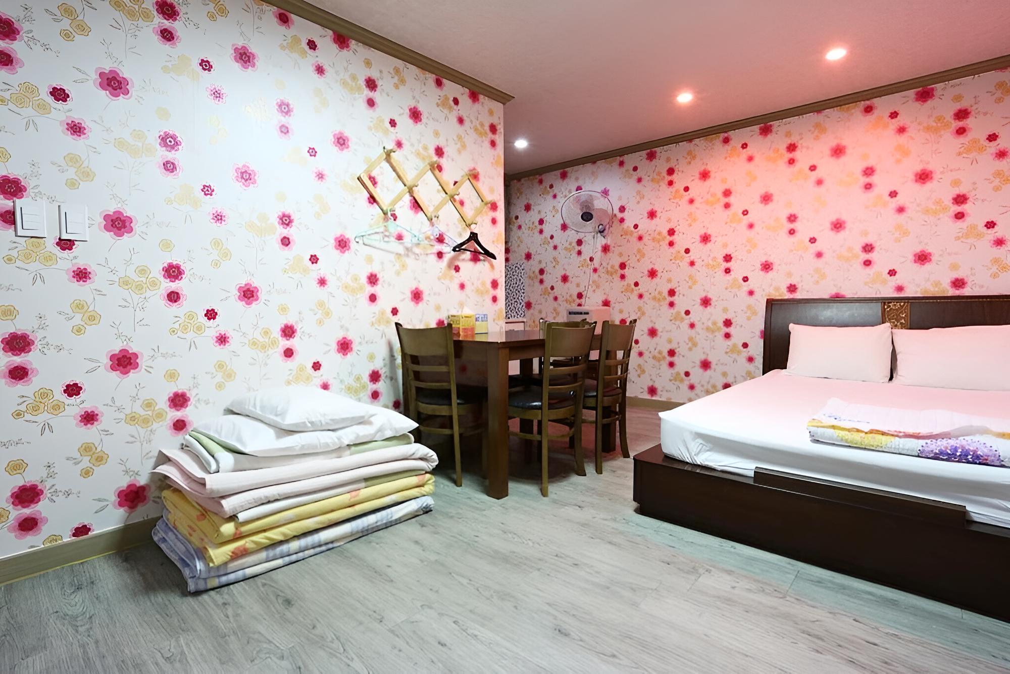 Boryeong Gyeongdong Motel view 4