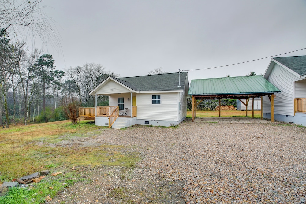 Royal Cabin w/ Fire Pit & Wraparound Deck! view 2
