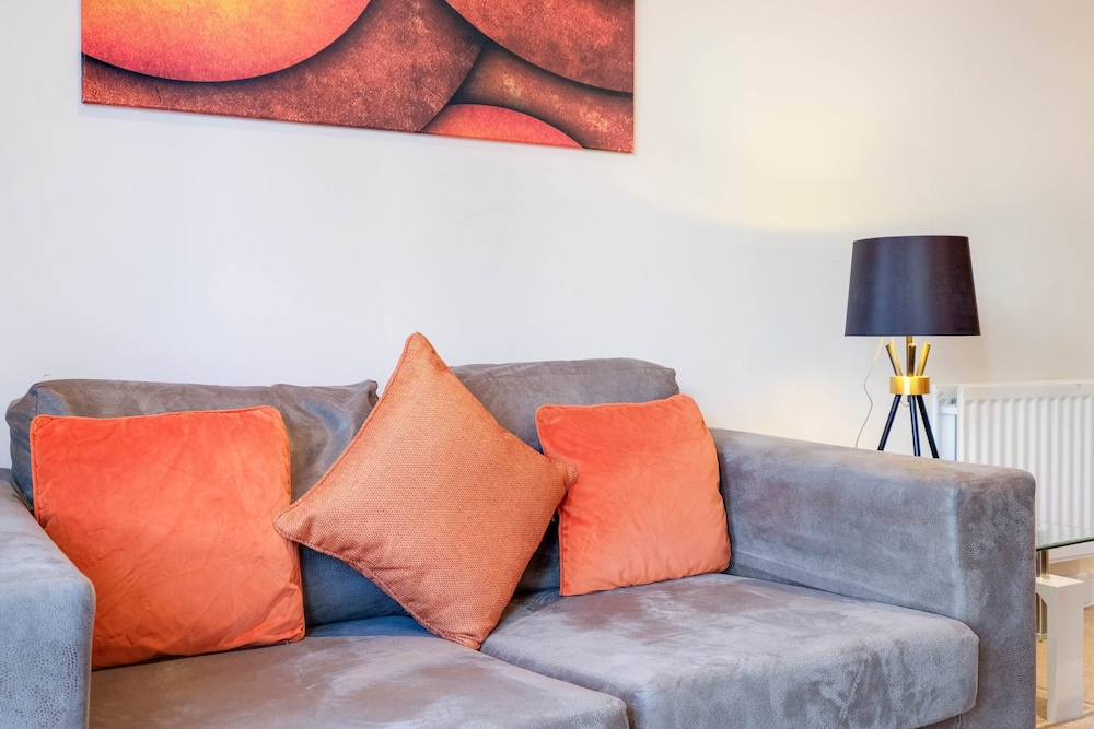 Alder House Serviced Apartment by Ferndale