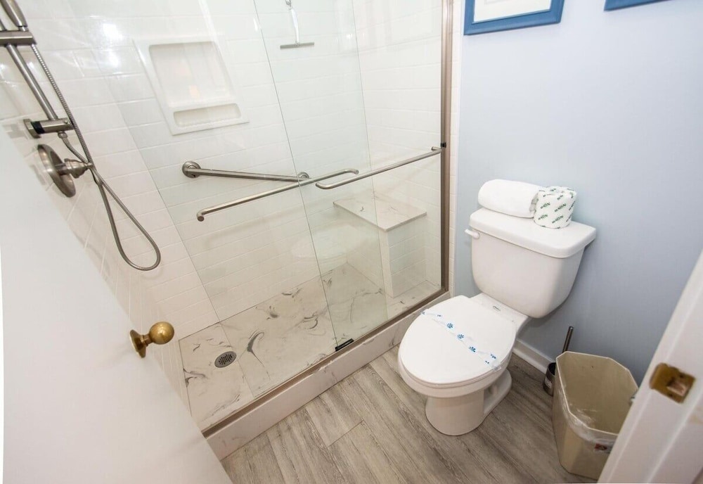 West Hyde Park 2e 2 Bedroom Condo