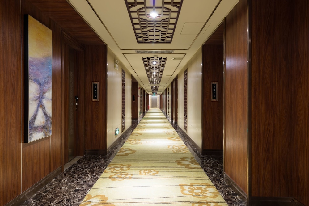 Baoyue Hotel