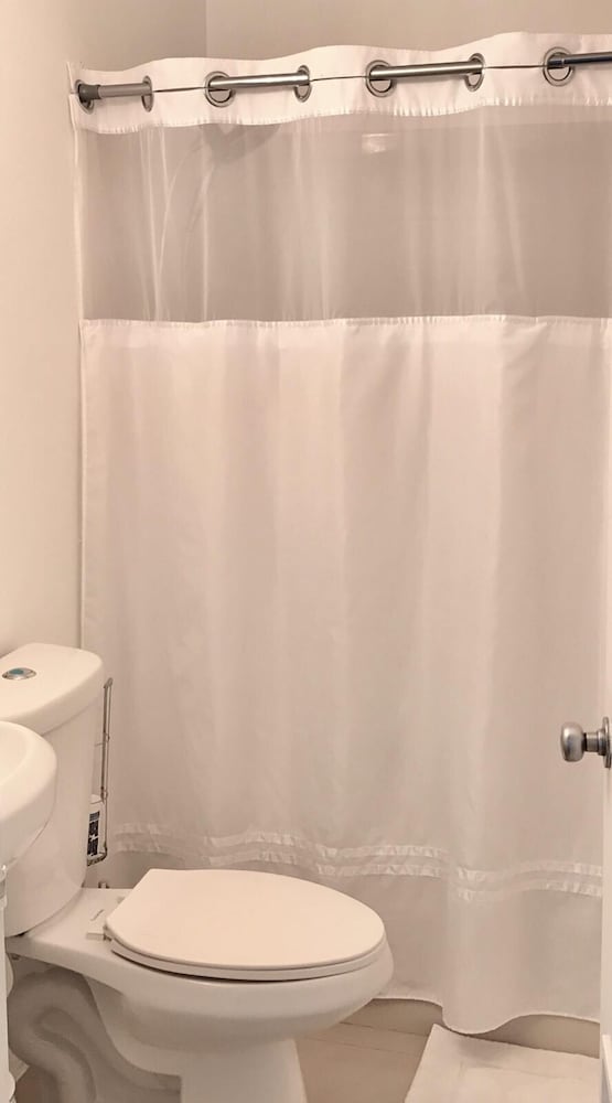 Ocean View Gorgeous 1 Bedroom Apt