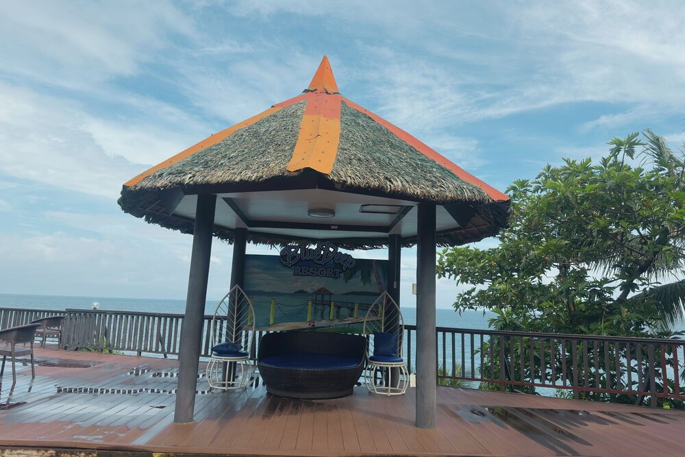 Blue Deep Resort powered by Cocotel