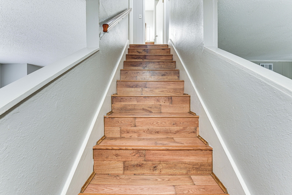 2 Mi to Garniers Beach Park: Pet-friendly FWB Home