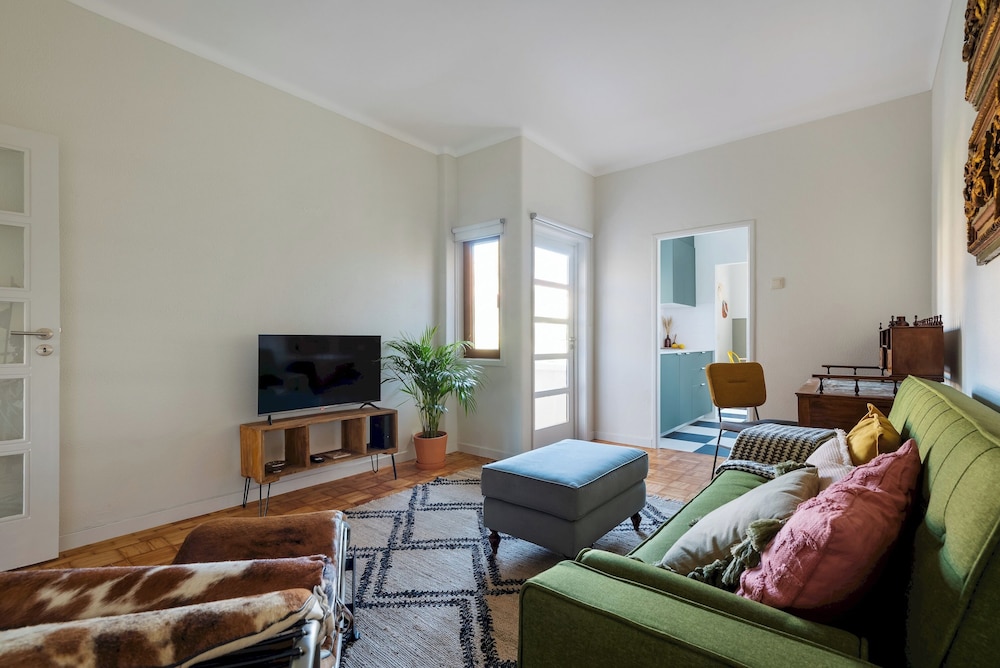 Breinr · Trendy and Spacious 3BR Family Home