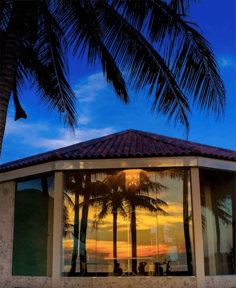 Sizihwan Sunset Beach Resort