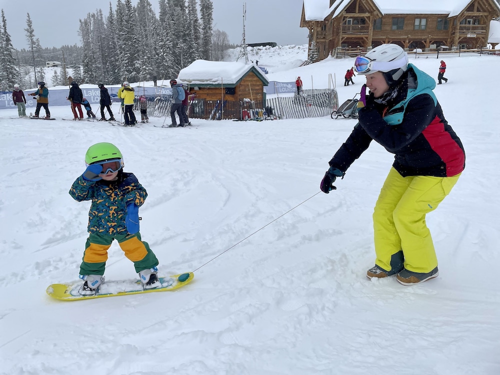 Storm Mountain Lodge Cabins & Dining