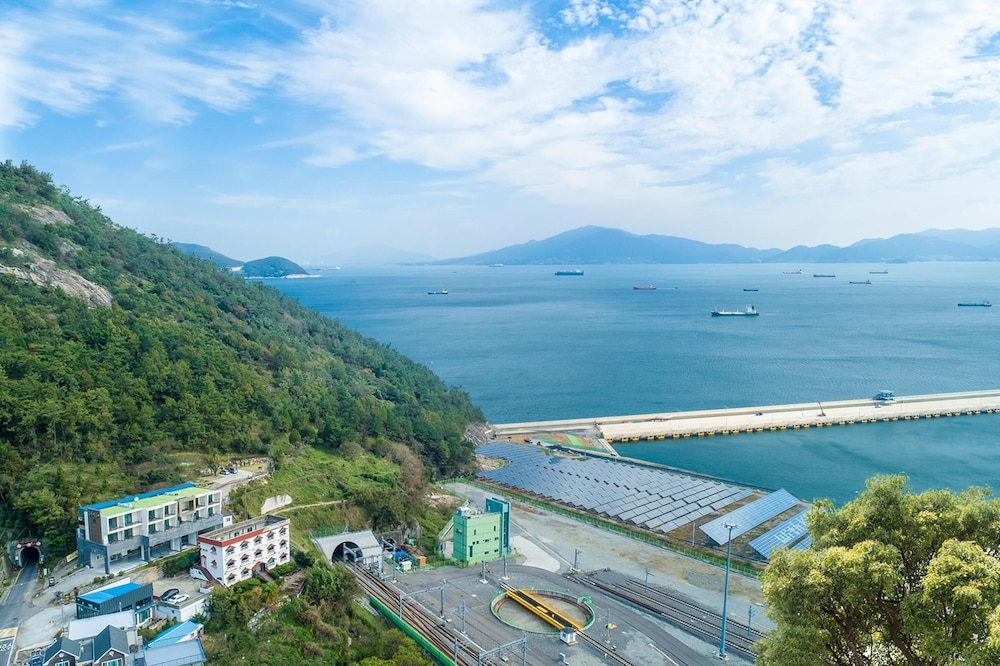 Yeosu Harushimpyo Pension view 3
