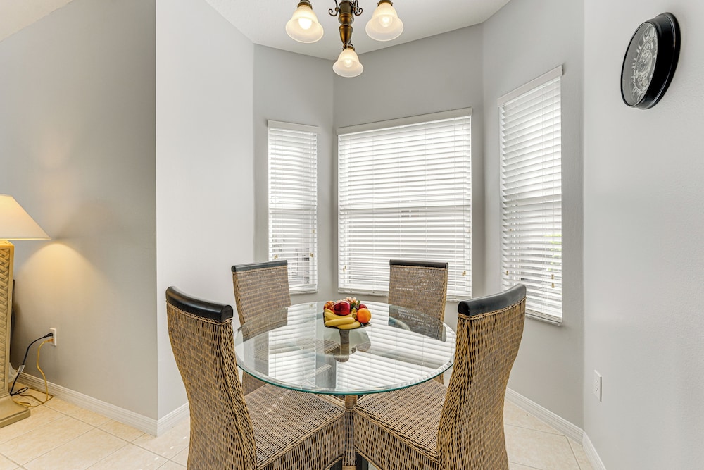 Pool, Games + Family Fun! Davenport Home by Disney