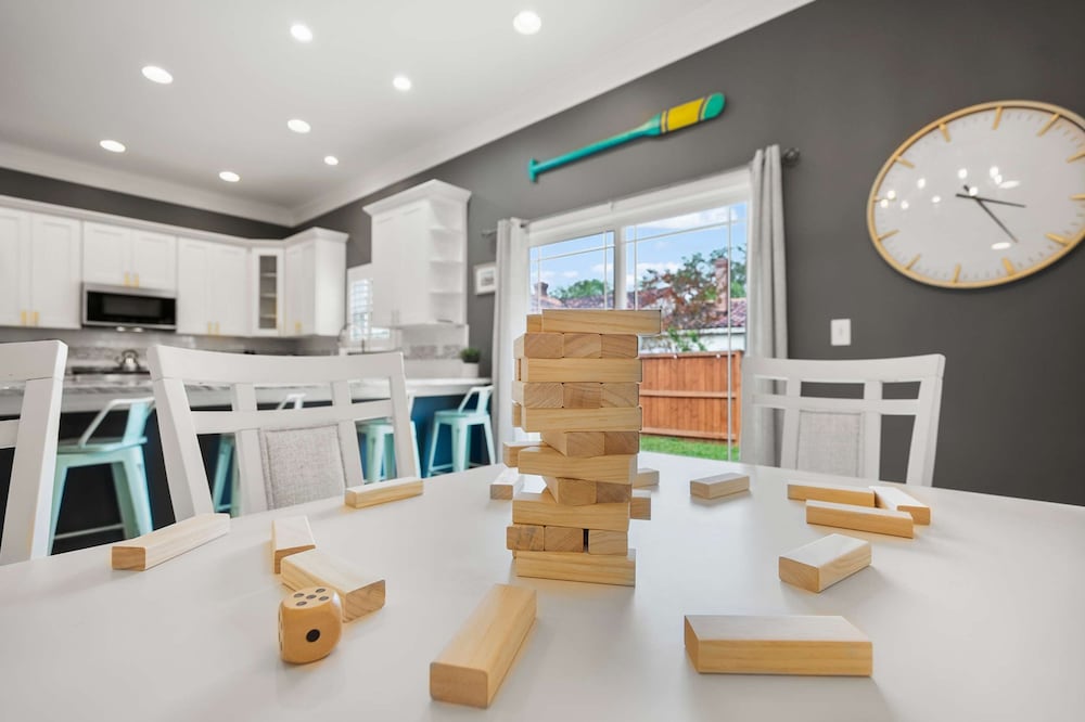 Magnolia Ave Downtown By Beach Kids Playset