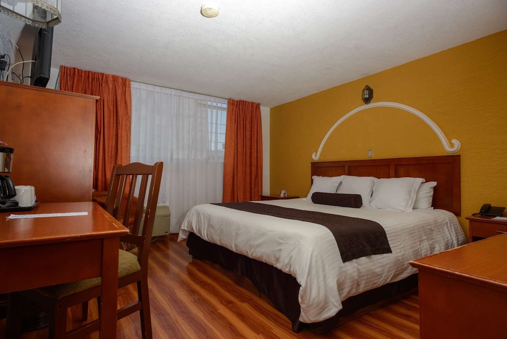Howard Johnson Calle Real Morelia - Property Image 58