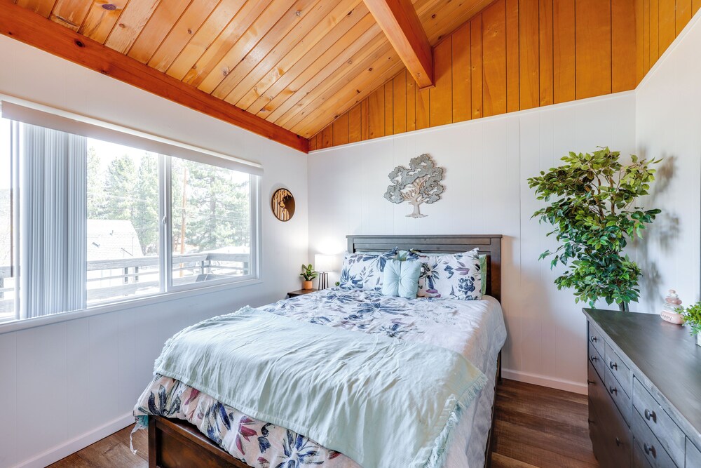 Close to Skiing & Lake: Big Bear Mountain Getaway