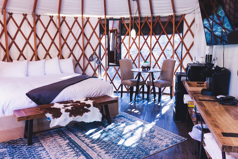 Escalante Yurts view 4