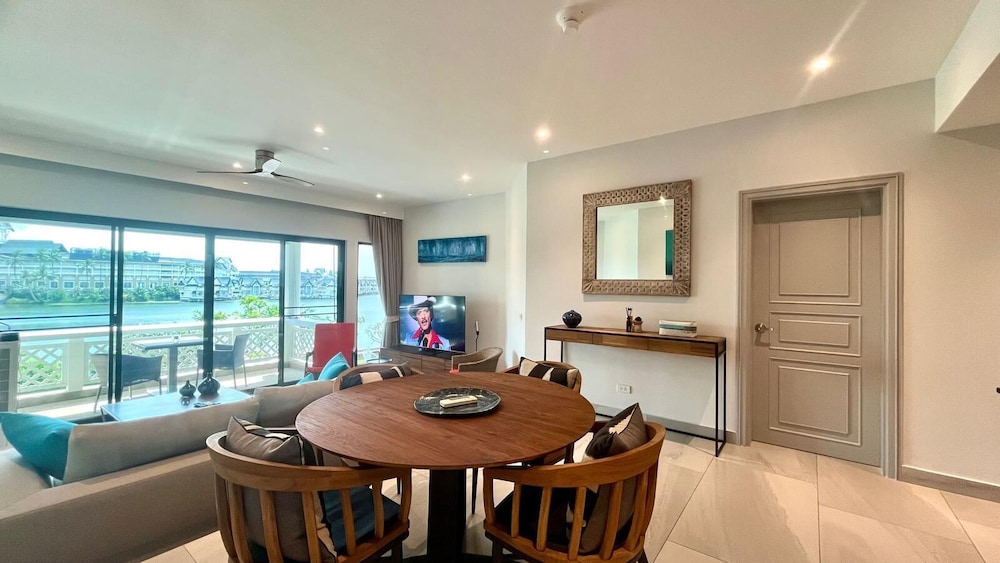 Luxury Seaview 6 Bedrooms With Infinity Pool Villa, Private Gym, Superfast Wifi