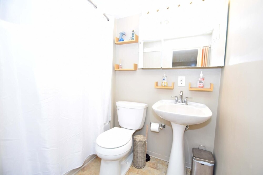 Pine Court 11 Apts by RedAwning view 5