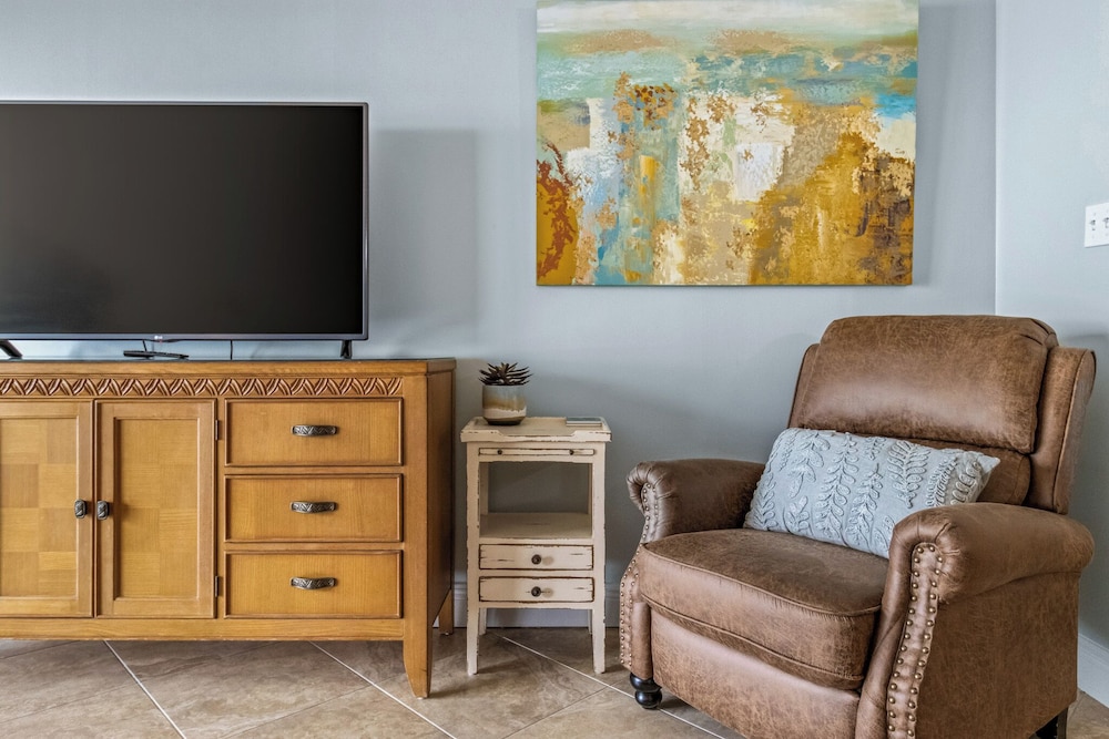 Summerchase #202 by Southern Vacation Rentals