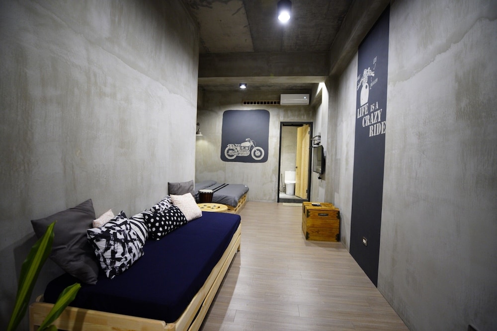 Photo 43