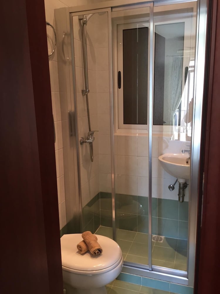 Maltese Rooms