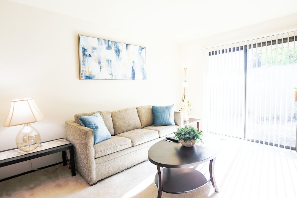Spacious 3 BR 2B House Sunnyvale Park