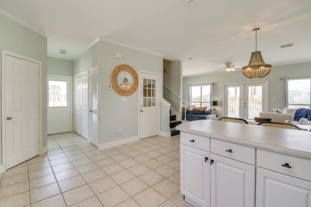 2 Blocks to Beach: Gulf Shores Getaway w/ Dock!