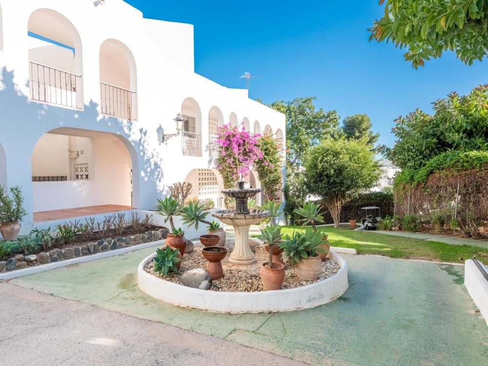 Azahara1 Beautiful Apartment Frontline Golf