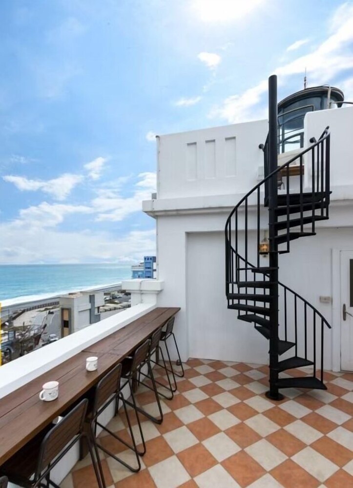 Lighthouse B&B
