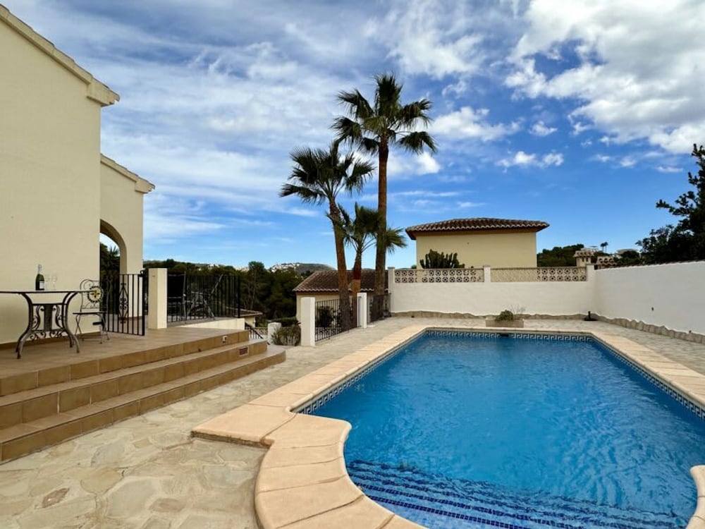 Three Bedroom Villa With Private Pool in Moraira