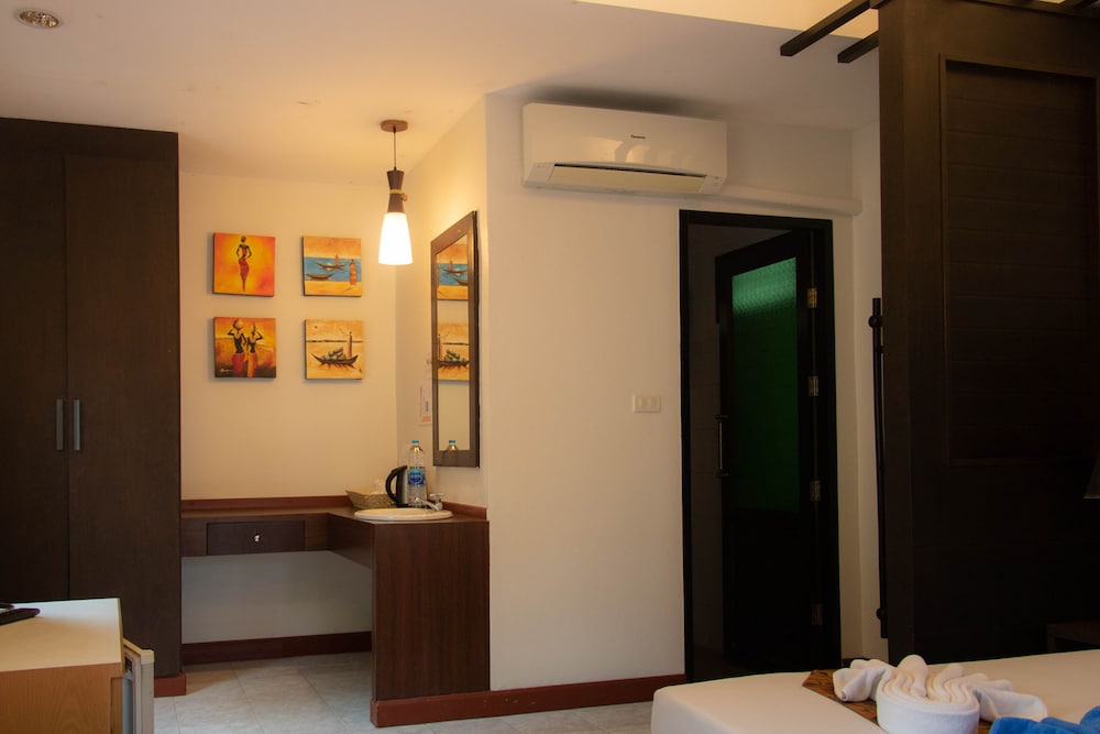Golden Bay Cottage