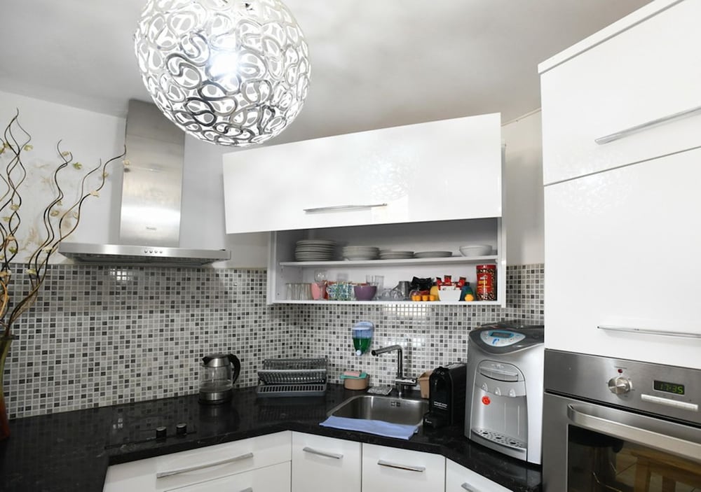 Avi's Suites - 44 Hativat Hanegev