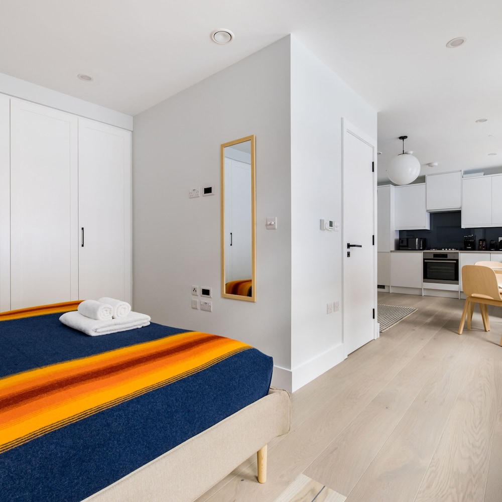 Cool Leicester Sq Studio - Netflix Nespresso