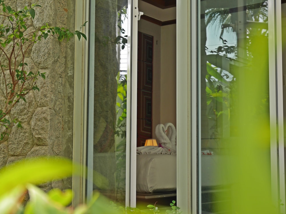 Suriya Som Villa