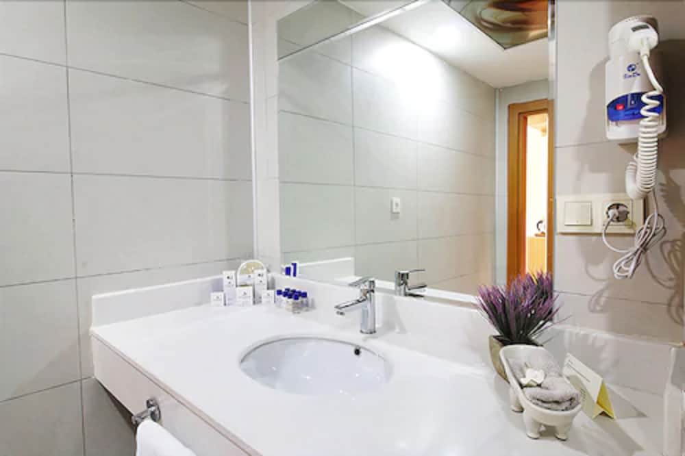 Sarissa Otel - Image 14