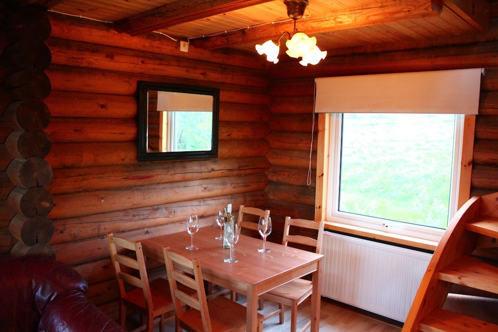 Akureyri Log Cottage