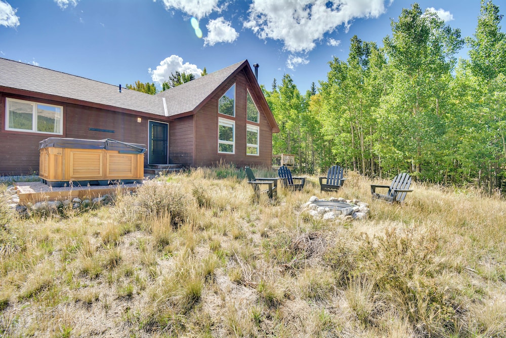 Hot Tub & Deck: Cabin Near Dtwn Alma & Breck