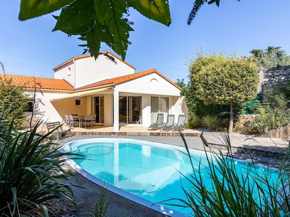 Luxurious Villa With Private Pool in the Vendee photo 5
