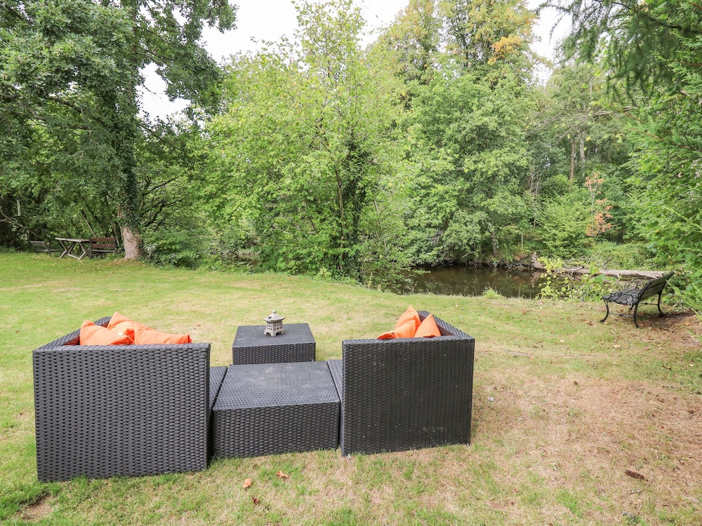 Riverside Rest