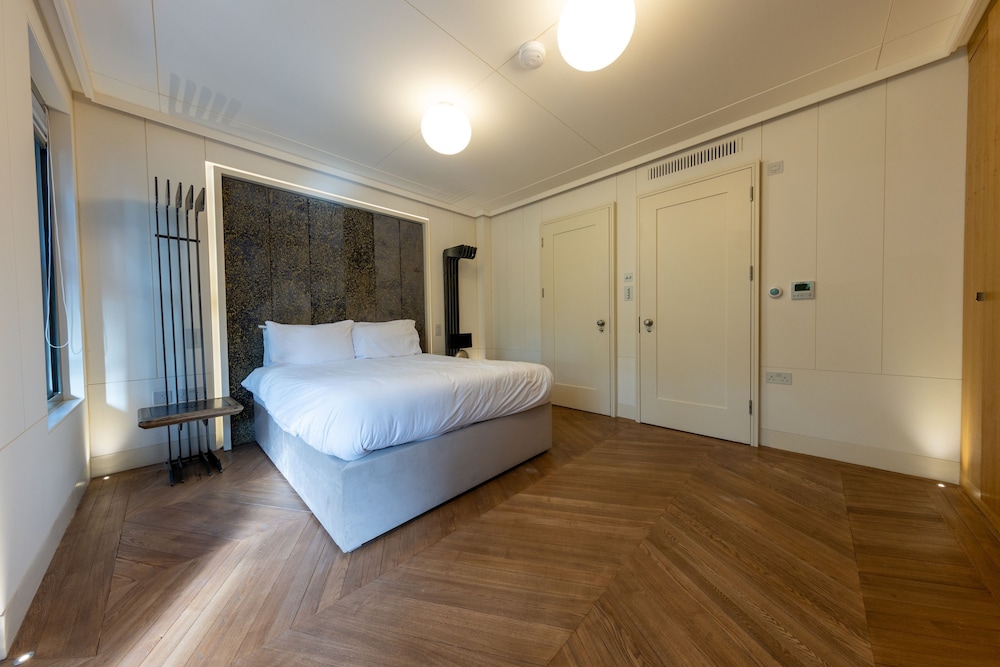 Elegant 5bdrm Townhouse in Camden