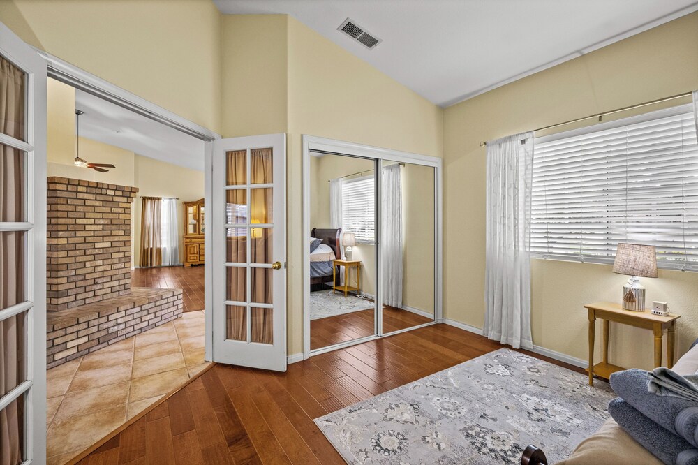 Explore Ramona's Vineyards: Tranquil Home w/ Yard