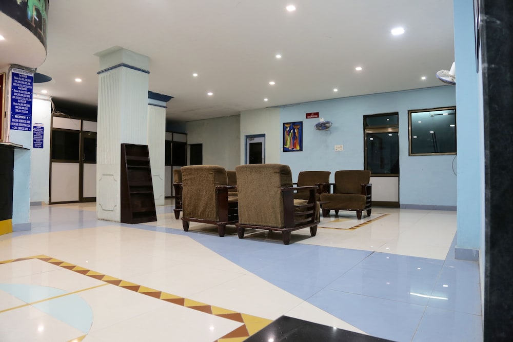 Lobby & Reception