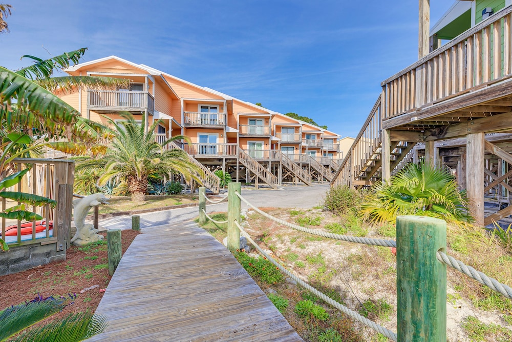 Updated Dauphin Island Condo w/ Pool & Gulf Views!