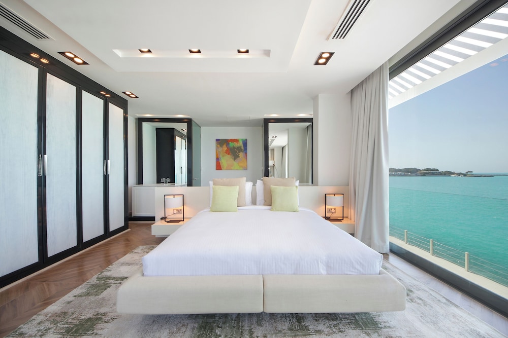 Overwater Luxury Retreat - Nurai Island